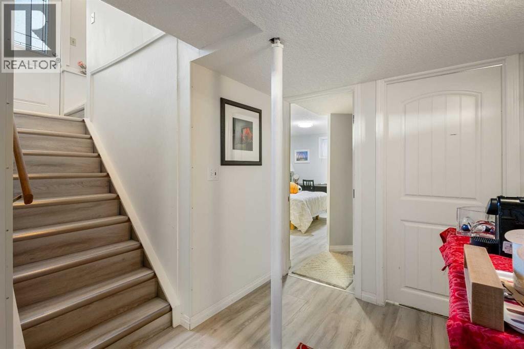 2816 24 Street NW — photo 25