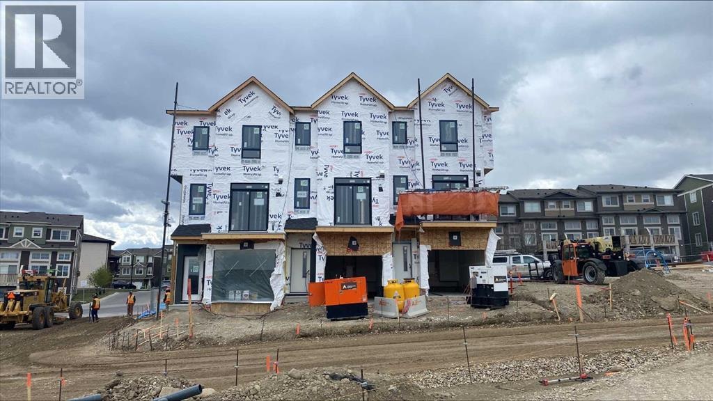 802, 4 Sage Hill Rise NW — photo 3