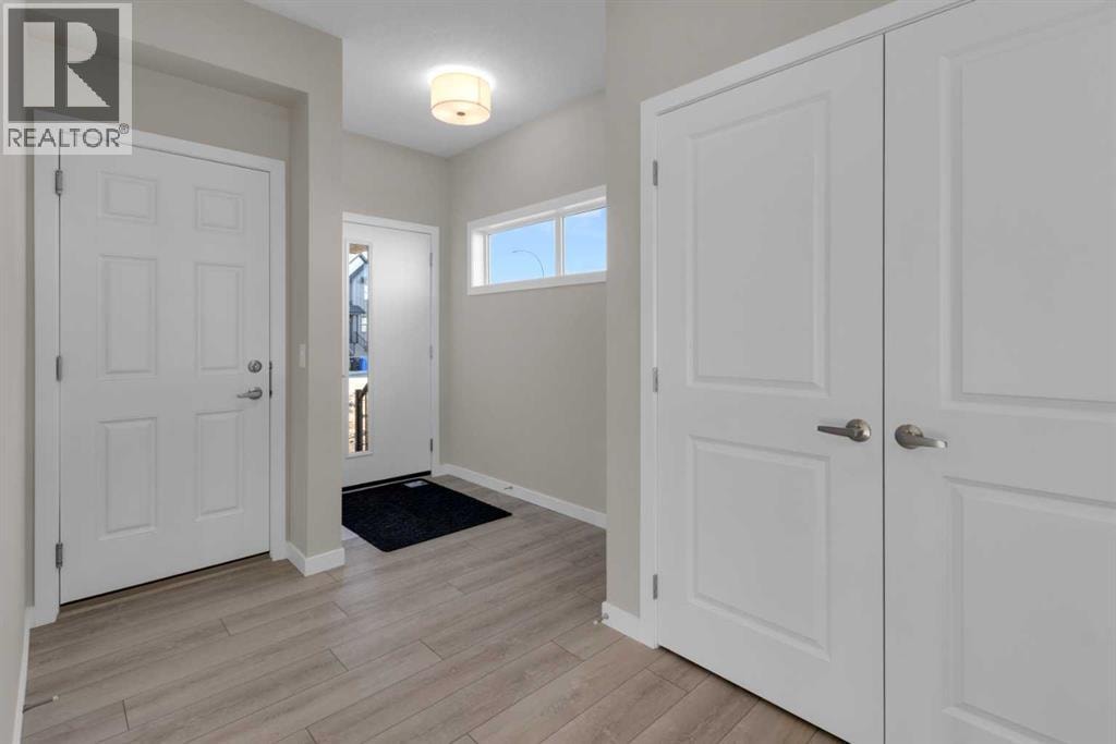 52 Lewisburg Close NE — photo 2