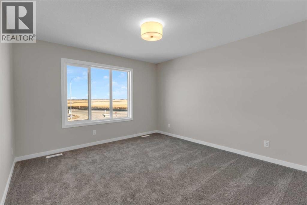 52 Lewisburg Close NE — photo 18