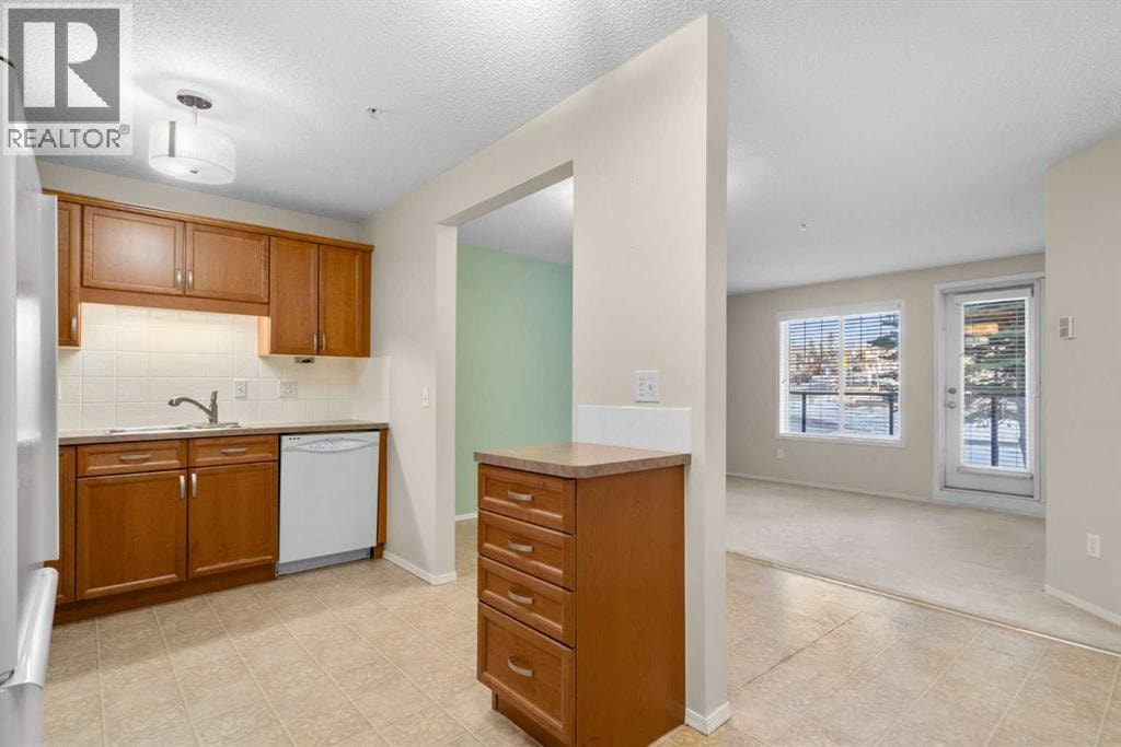 2102, 928 Arbour Lake Road NW — photo 4