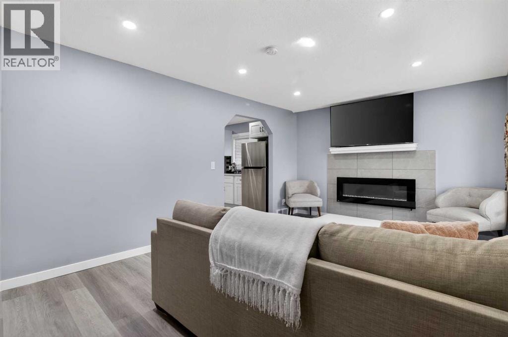 2414 27 Street SE — photo 15