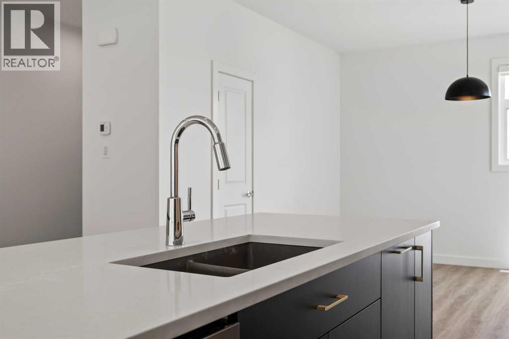 848 83 Street SW — photo 14