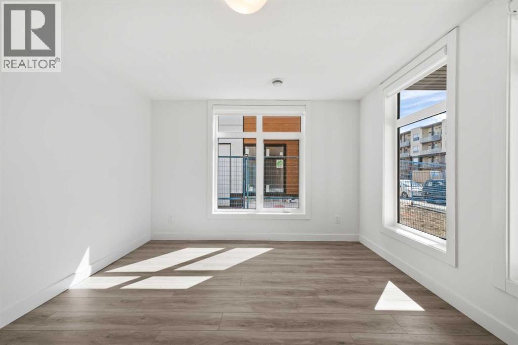 848 83 Street SW — photo 39