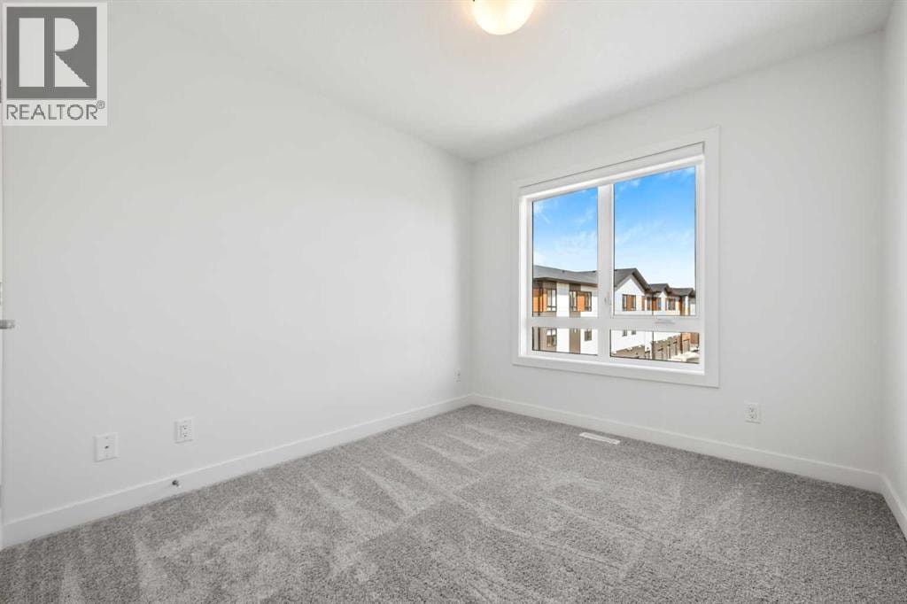 848 83 Street SW — photo 31
