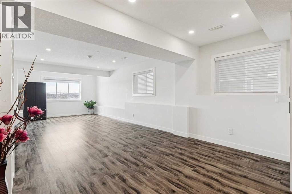 176 Cranarch Crescent SE — photo 41