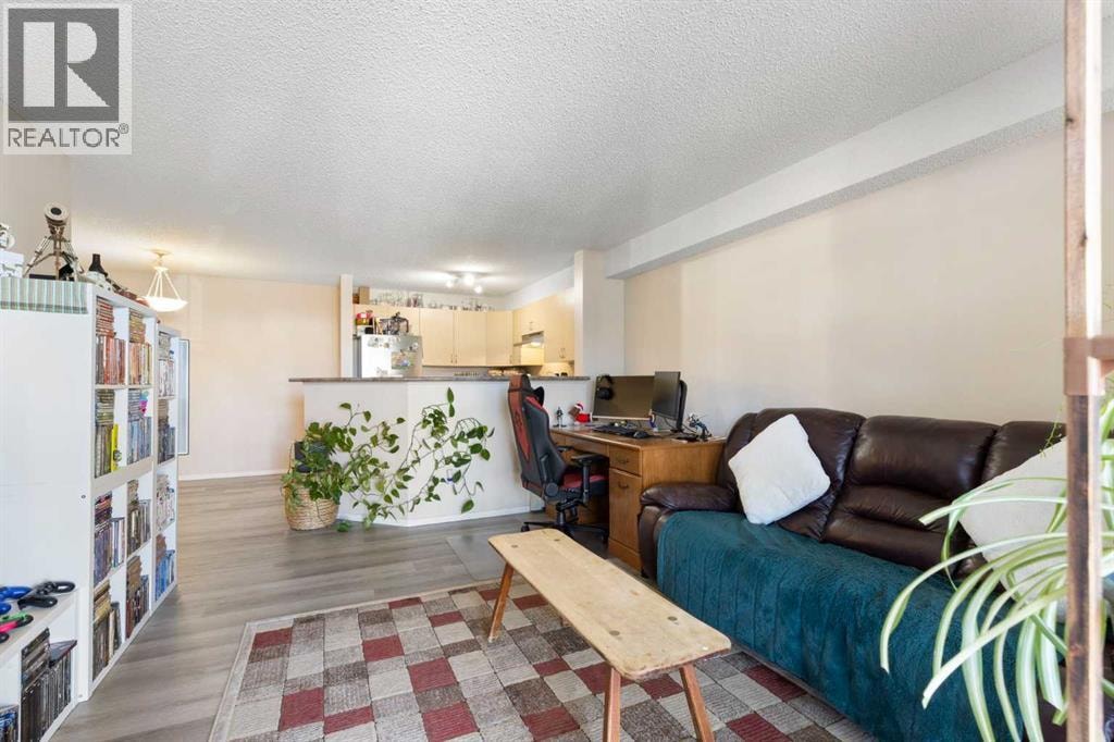 2320, 2371 Eversyde Avenue SW — photo 24