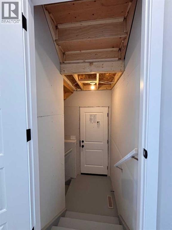 475 Baywater Green SW — photo 11
