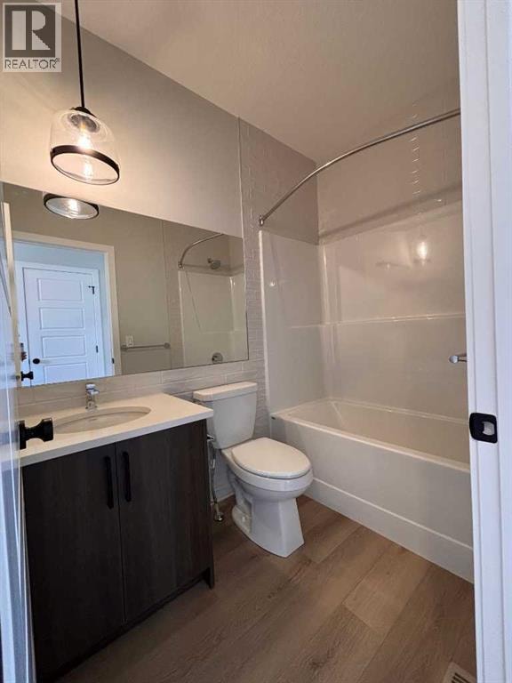 475 Baywater Green SW — photo 6