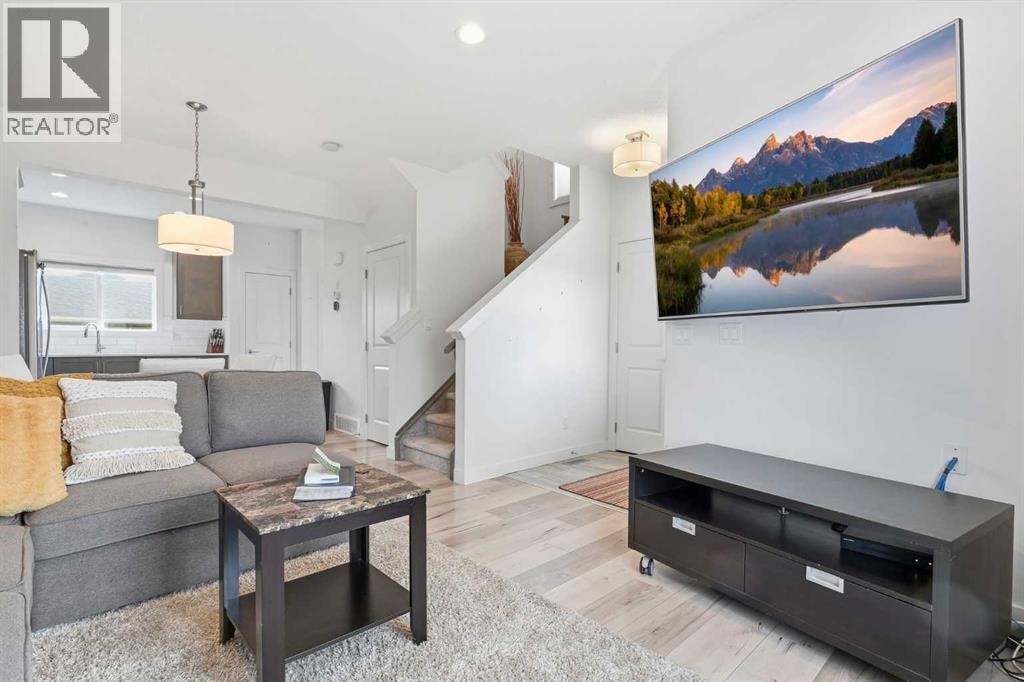 328 Bayview Street SW — photo 12