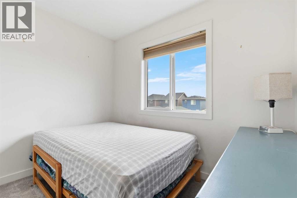 328 Bayview Street SW — photo 14