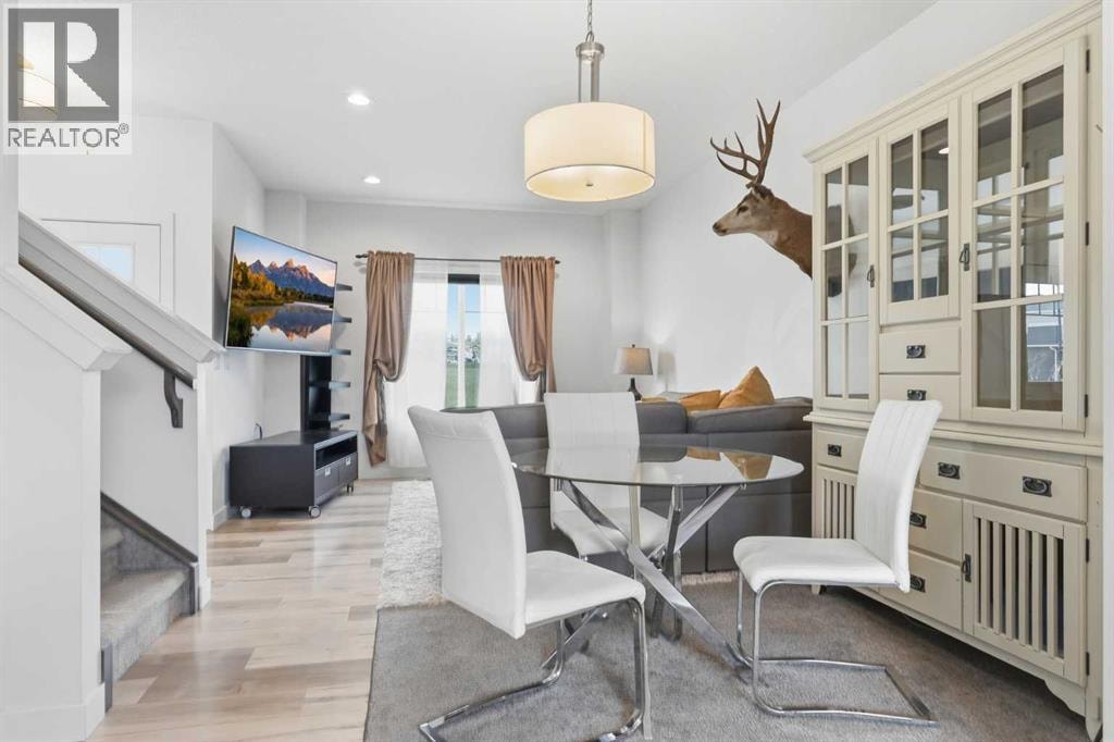 328 Bayview Street SW — photo 8