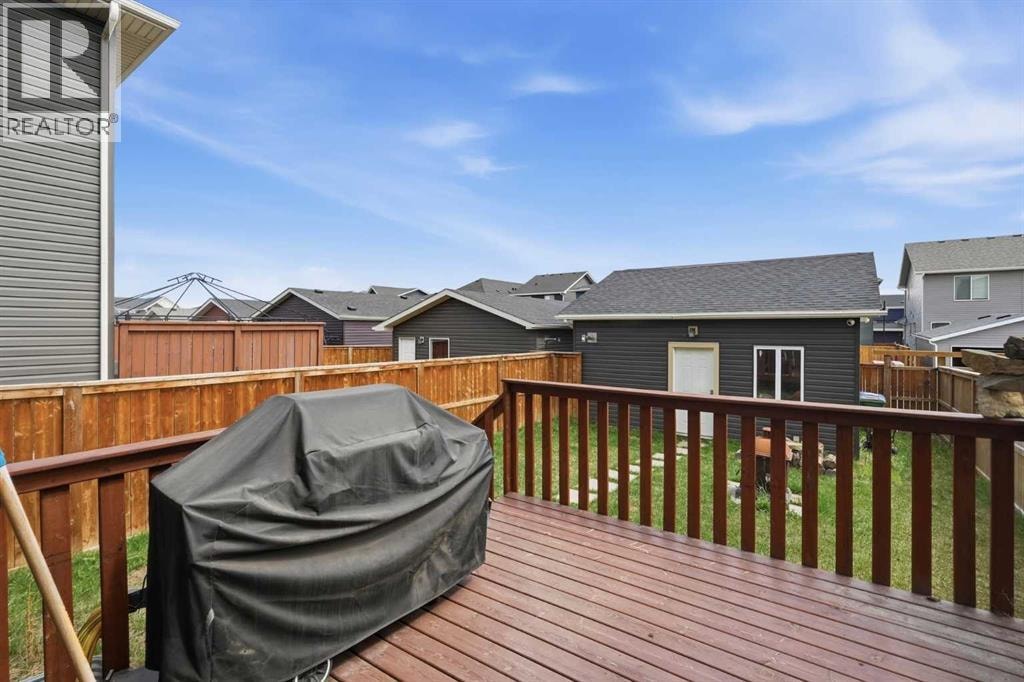328 Bayview Street SW — photo 26