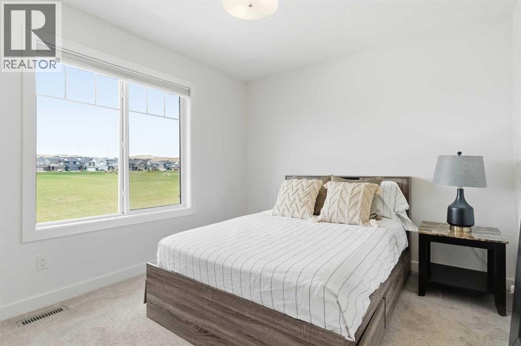 328 Bayview Street SW — photo 18