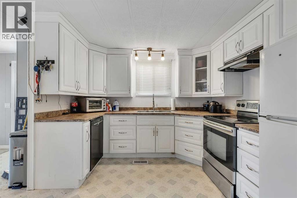 101 Huntstrom Drive NE — photo 6