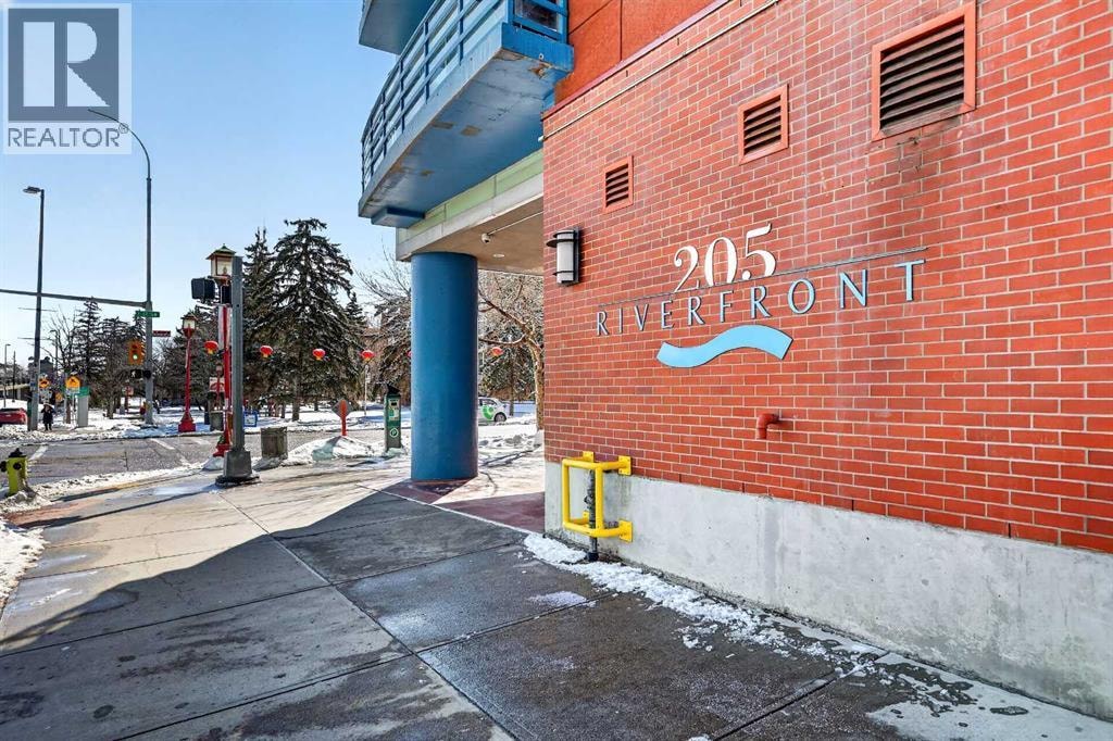 312, 205 Riverfront Avenue SW — photo 2