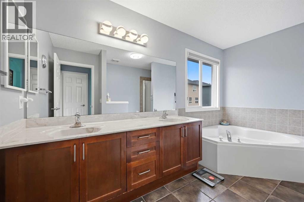 61 Saddleland Drive NE — photo 32