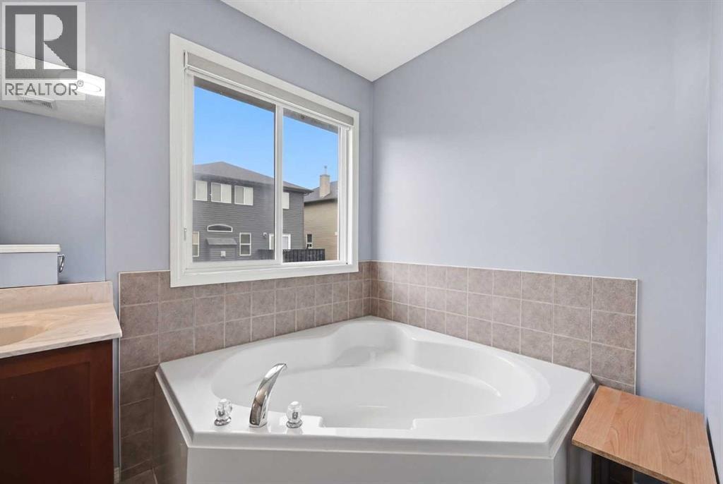 61 Saddleland Drive NE — photo 33