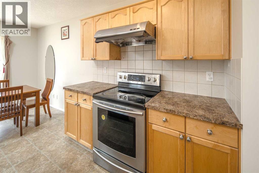 96 Panamount Manor NW — photo 11
