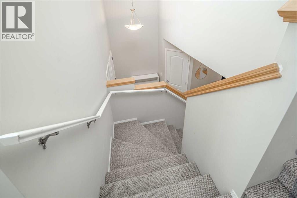 96 Panamount Manor NW — photo 17