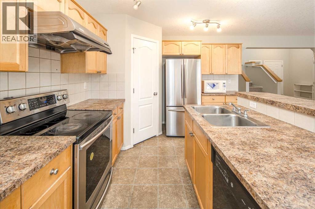 96 Panamount Manor NW — photo 10