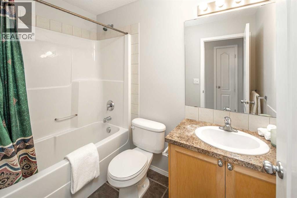96 Panamount Manor NW — photo 23