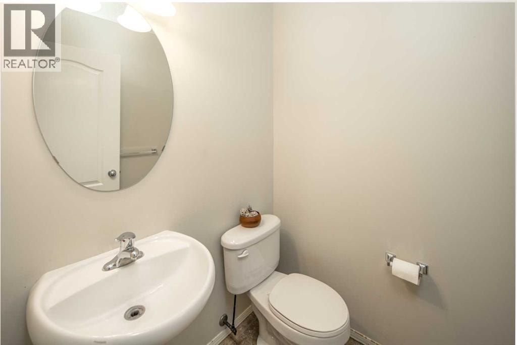 96 Panamount Manor NW — photo 14