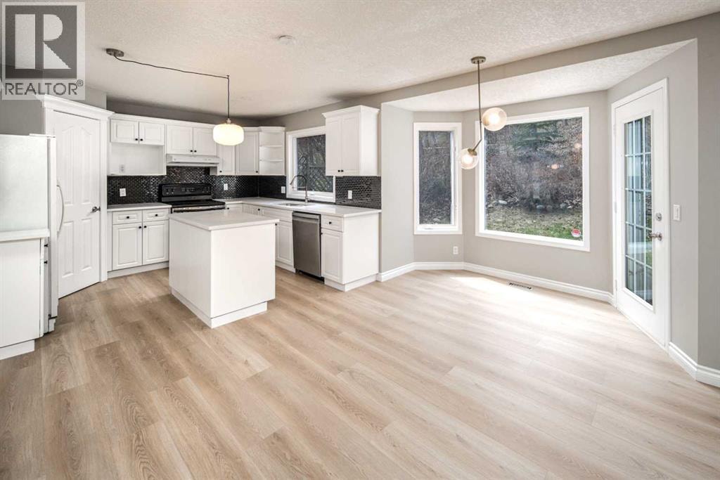 79 Hamptons Heights NW — photo 15