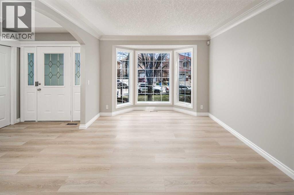 79 Hamptons Heights NW — photo 4