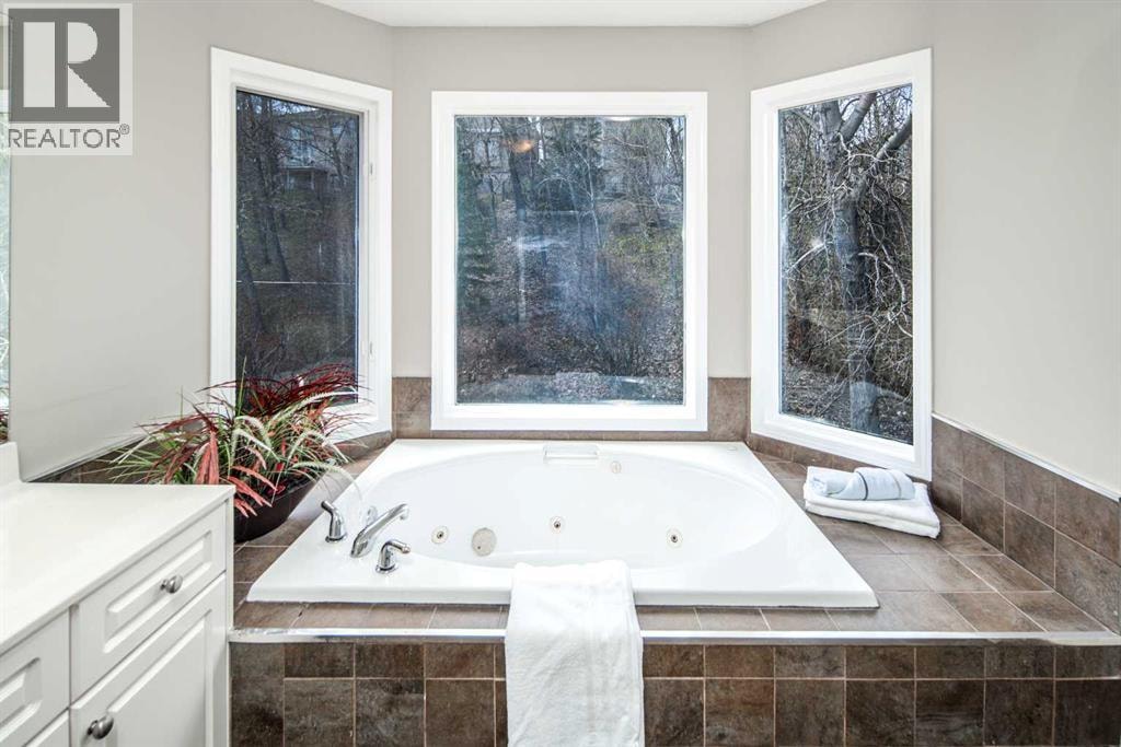 79 Hamptons Heights NW — photo 28