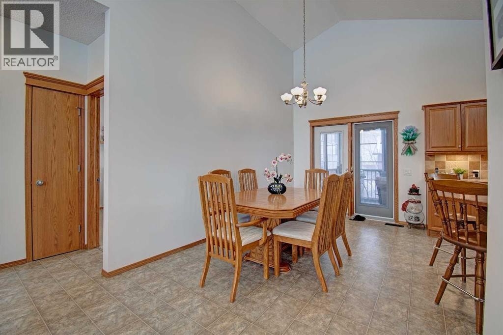 49 Thornfield Close SE — photo 11