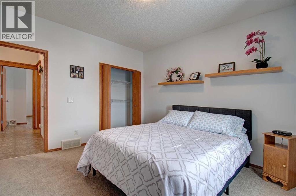 49 Thornfield Close SE — photo 22