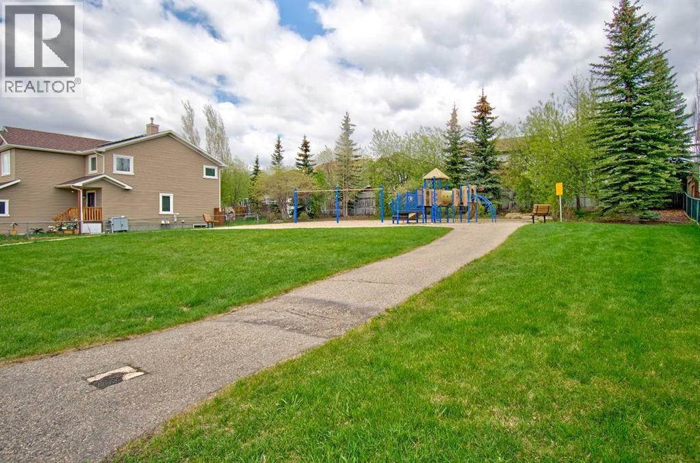 49 Thornfield Close SE — photo 50