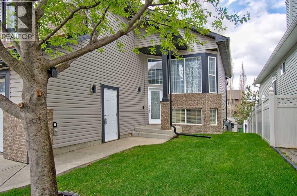 49 Thornfield Close SE — photo 4