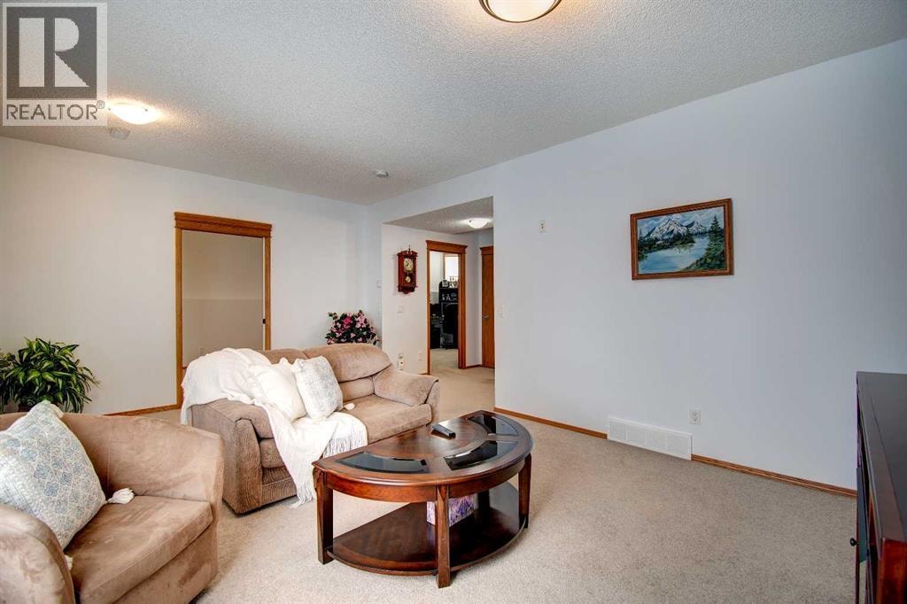 49 Thornfield Close SE — photo 36