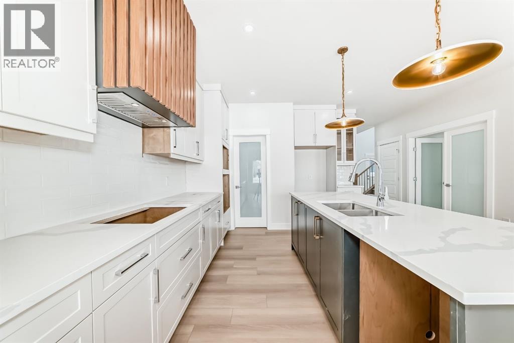 707 Mandalay Avenue — photo 11