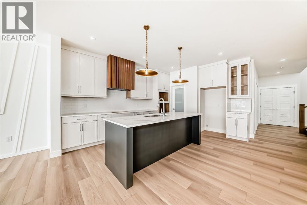 707 Mandalay Avenue — photo 8