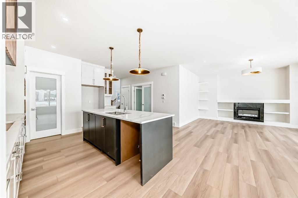 707 Mandalay Avenue — photo 10