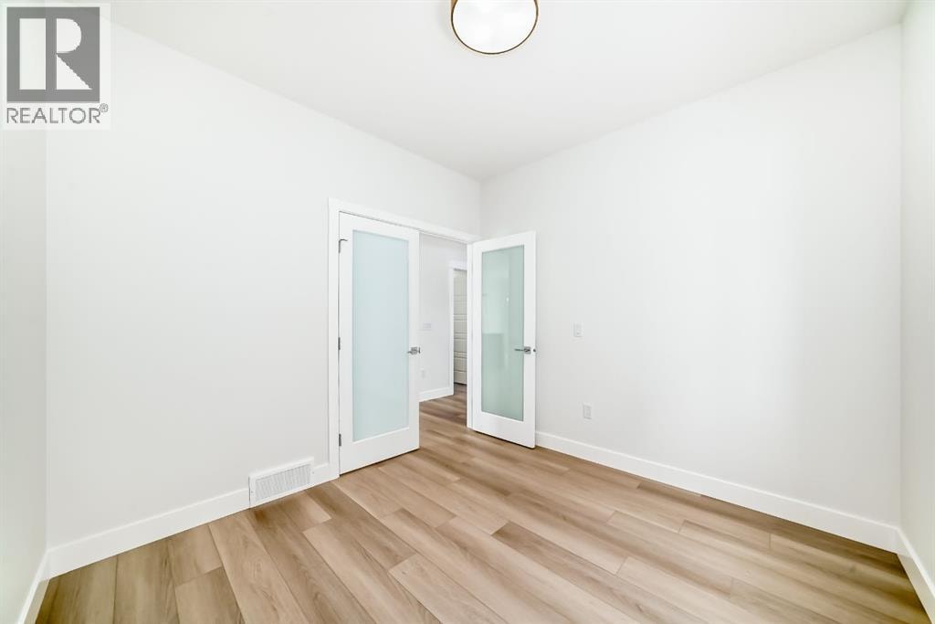 707 Mandalay Avenue — photo 19