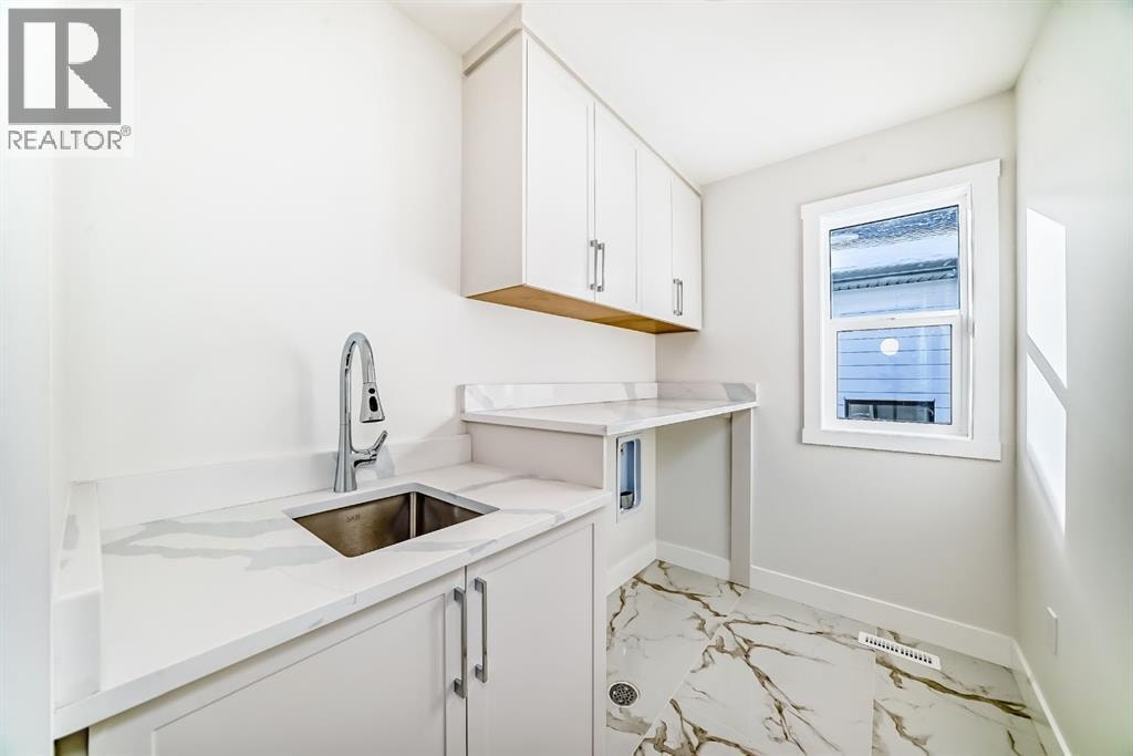 707 Mandalay Avenue — photo 37