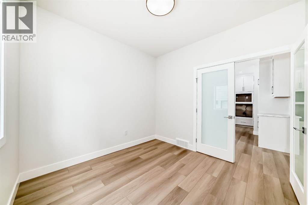 707 Mandalay Avenue — photo 18