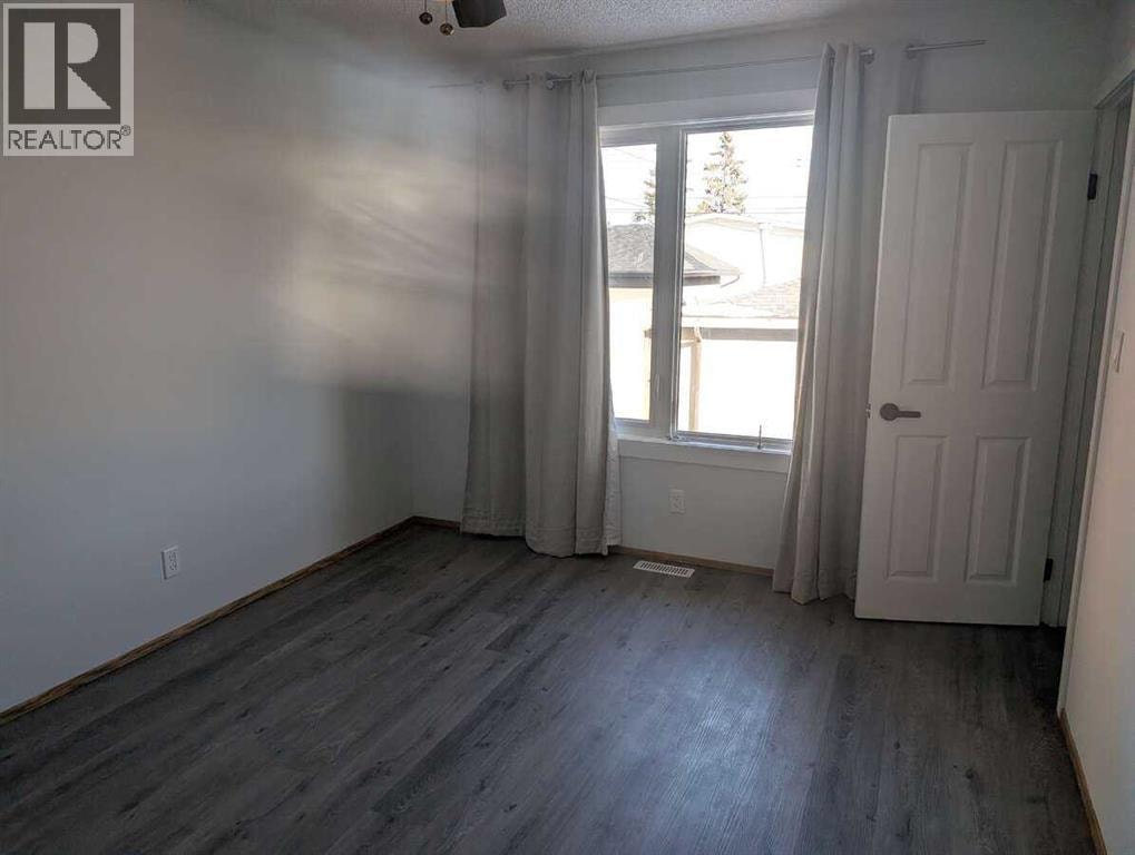 1106 39 Street SE — photo 15