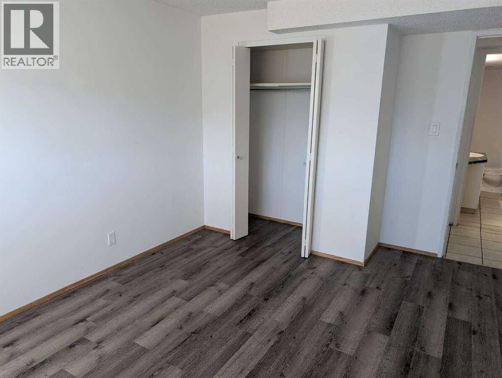 1106 39 Street SE — photo 34