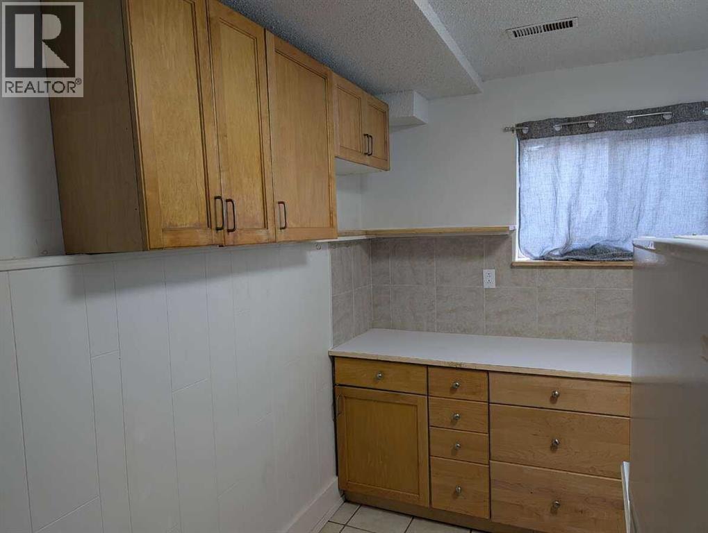 1106 39 Street SE — photo 31
