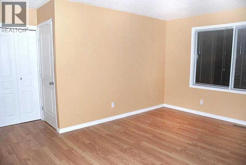 884 Rundlecairn Way NE — photo 6