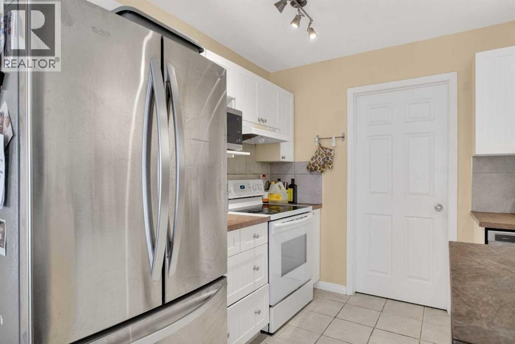 34 Simcoe Place SW — photo 13