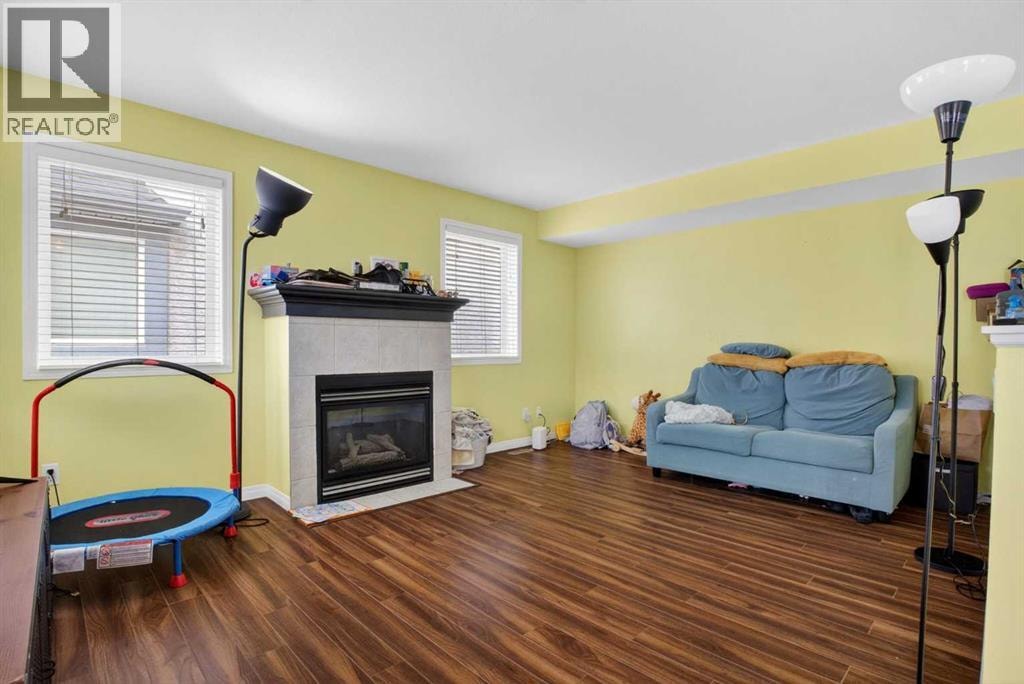 34 Simcoe Place SW — photo 8