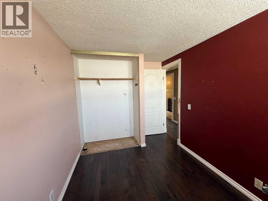 93, 1555 Falconridge Drive — photo 27