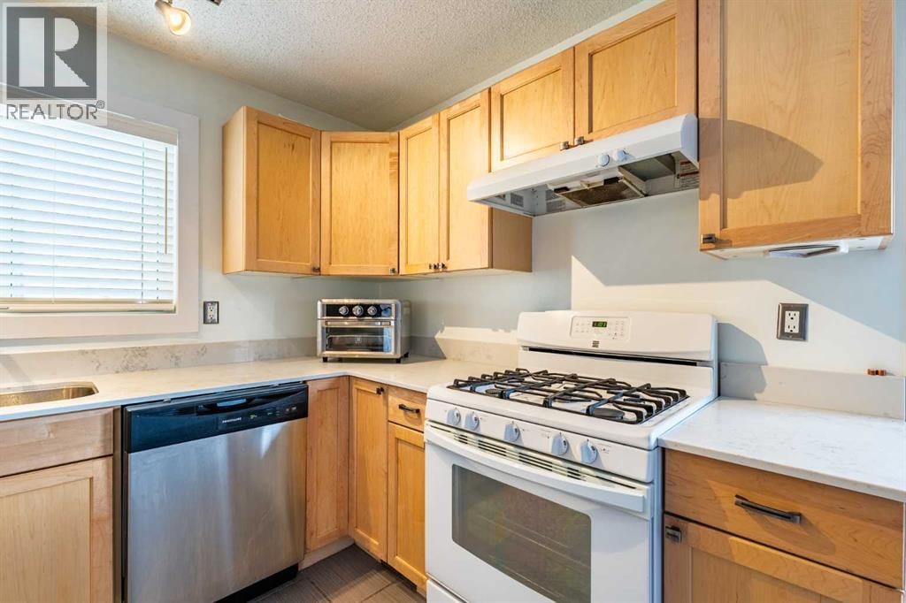 143 Erin Mount Place SE — photo 10