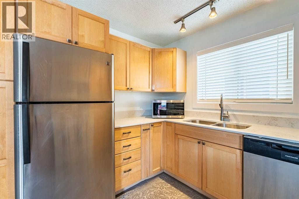143 Erin Mount Place SE — photo 9